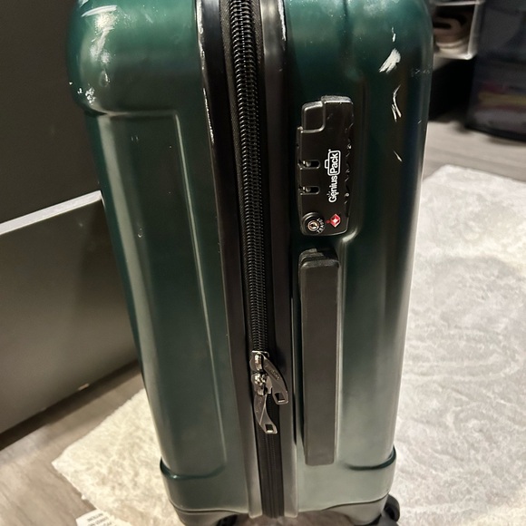 Genius pack hunter green carry on - Picture 6 of 8